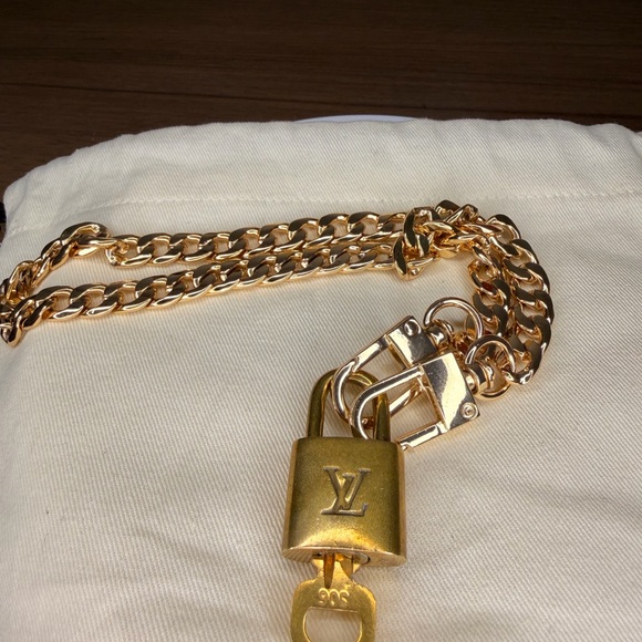 Louis Vuitton Gold Padlock Chain Necklace - Picture 2 of 4